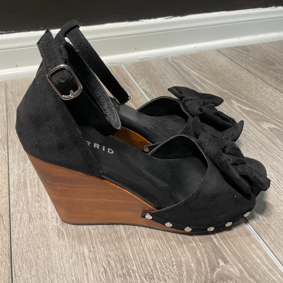 TORRIF Black Knot Bow Wood Womens Platforms - Picture 4 of 11